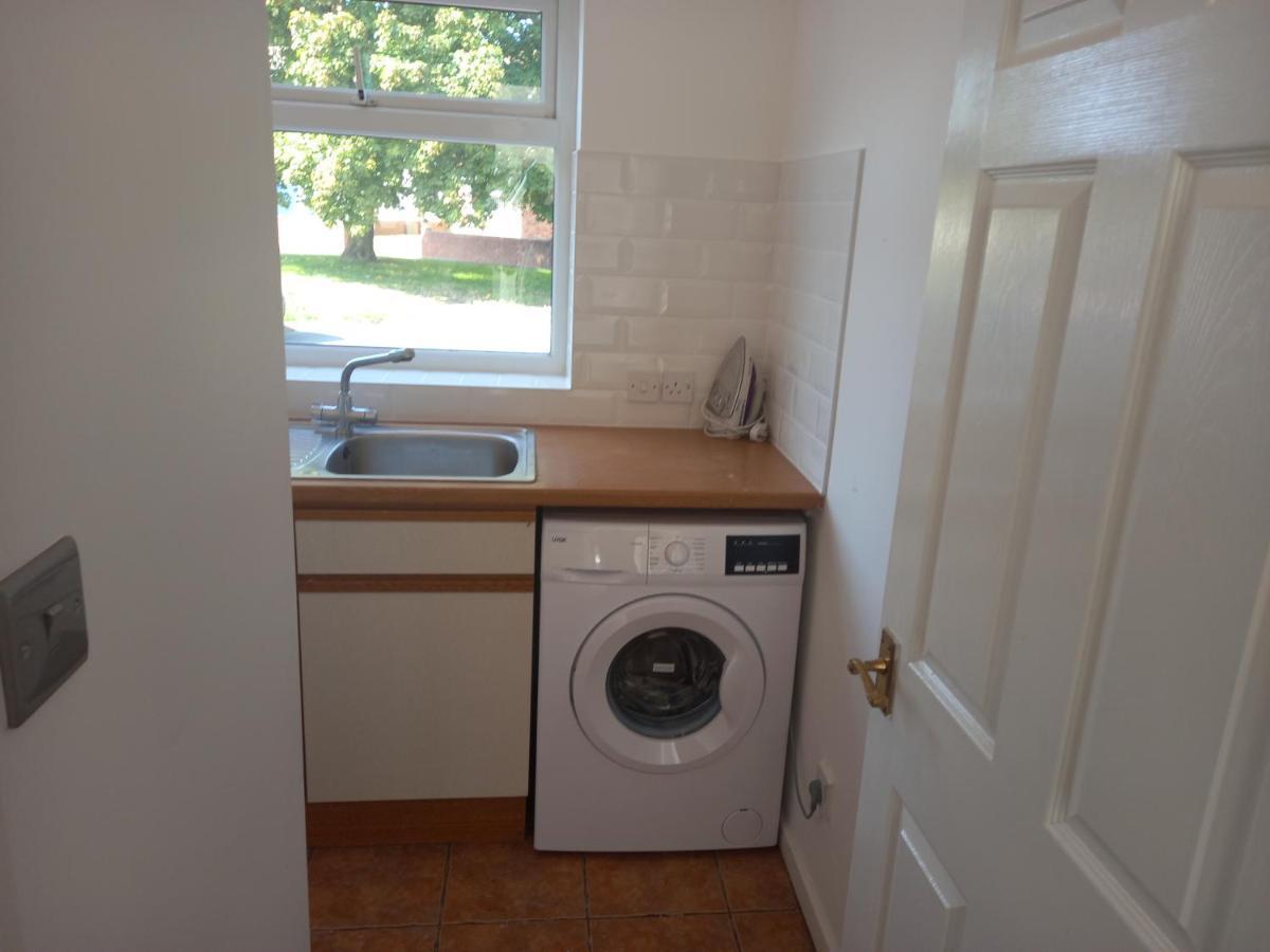 Leominster 3 Bedroom House Parking Garden Private Dış mekan fotoğraf