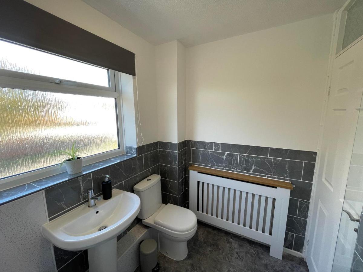 Leominster 3 Bedroom House Parking Garden Private Dış mekan fotoğraf